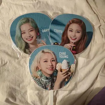 TWICE 'HAPPY HAPPY' 부채