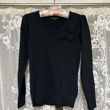LAURA ASHLEY 블랙 니트 S 사이즈