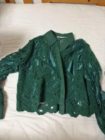 ZARA 그린 레이스 긴팔 셔츠