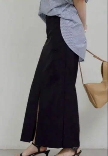 [ CHIKA 콜라보 아이템 ] ZIP 타이트 스커트