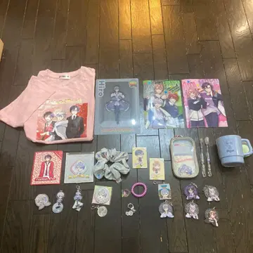 컬러풀 피치 T셔츠와 굿즈 세트