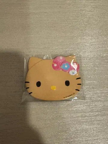 새상품 레어 키티 캔 배지 헬로키티 산리오