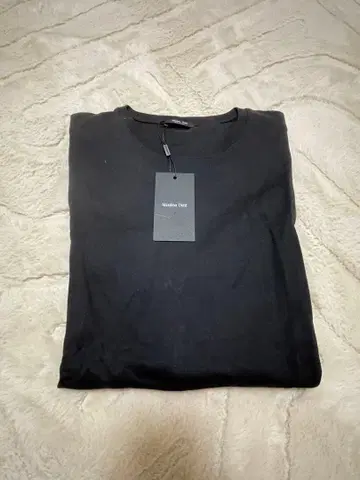 Massimo Dutti 블랙 크루넥 티셔츠