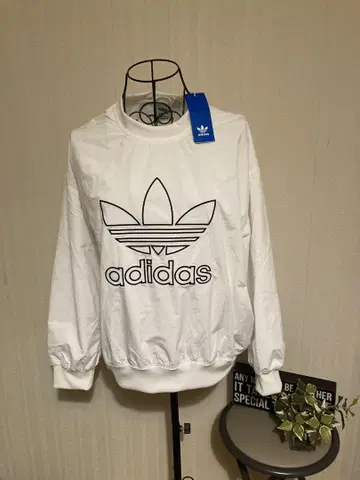 새상품 택 adidas 아디다스 우븐 나일론 트레포일 크루넥