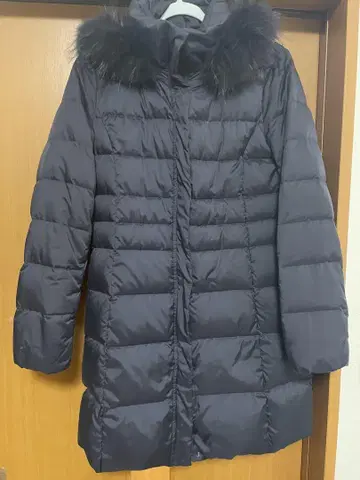 INDIVI 새상품급 네이비 다운 자켓 38