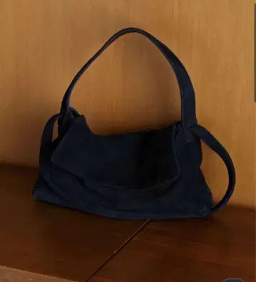 LA PEAU DE GEM double shoulder suede bag
