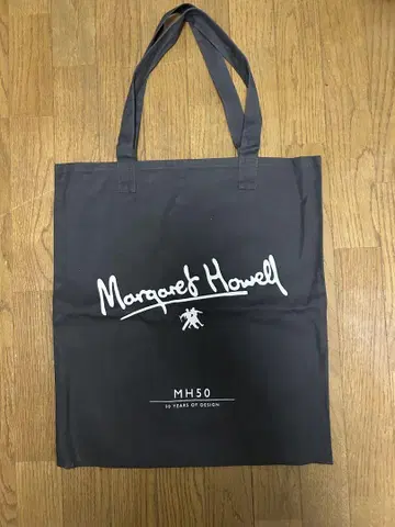 마가렛호웰 50주년 기념 토트백