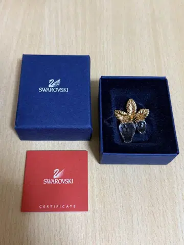 SWAROVSKI 스와로브스키 브로치 딸기 골드 크리스탈