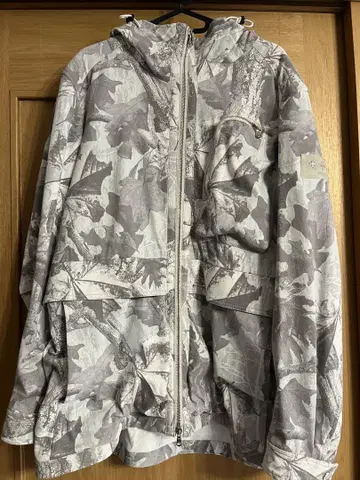 [ 새상품급 ] TATRAS 화이트 카모 무늬 자켓