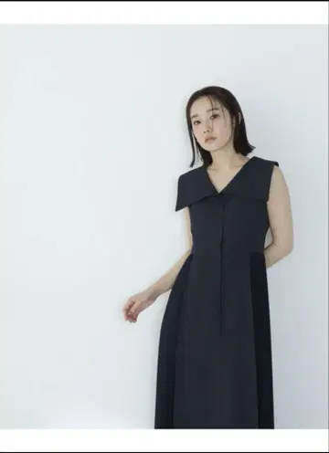 NATURAL BEAUTY BASIC 사이드 플리츠 원피스