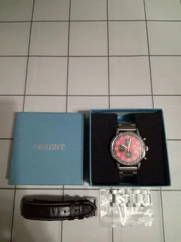 ORIENT 쿼츠 손목시계 레드
