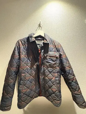 새상품급 TOMMY HILFIGER 퀼팅 자켓