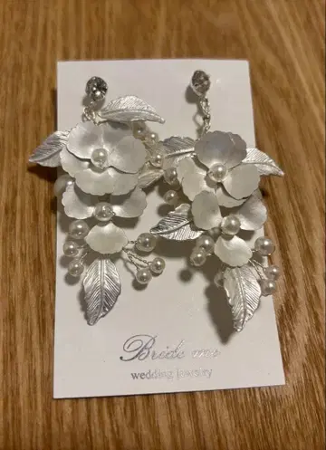 BRIDE ME 플라워 모티브 귀걸이