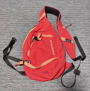 파타고니아 patagonia Atom 원숄더 백 8L 빨간색 슬링