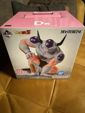 드래곤볼 제일복권 D상 프리저(제2형태) MASTERLISE