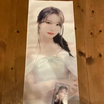 AYAKA 포스터와 포토 카드 세트