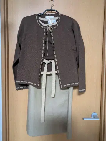 갤러리 비스콘티 타이트 스커트 & 앙상블 브라운