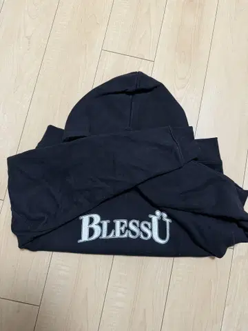 BLESS U 블랙 후드티 M 사이즈