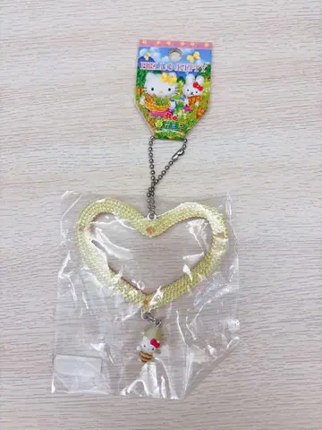 지역 한정 키티 봄이 왔다 하트 2004