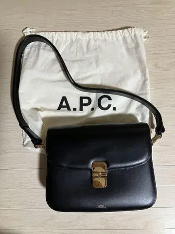 APC 숄더백 그레이스