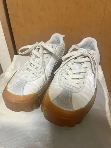 [ 오니츠카타이거 ] 데레게이션 청크 23.5cm