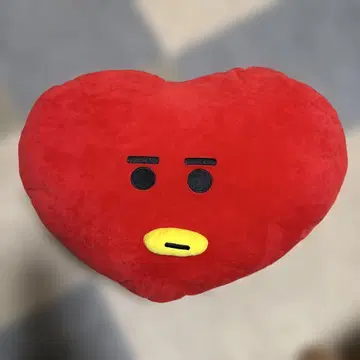 BT21 하트형 빨간색 쿠션 TATA