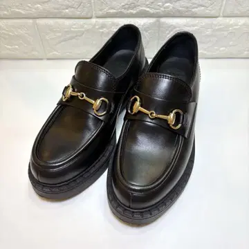 (새상품급) 펠리코 서니 통굽 비트 로퍼 23.5cm 블랙