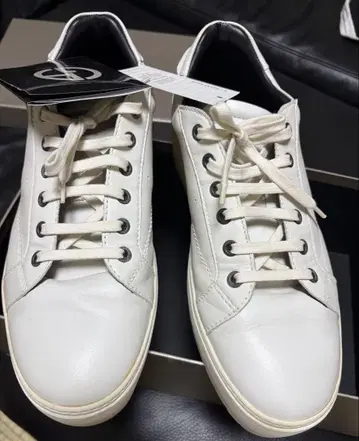 Giorgio Armani 화이트 스니커즈