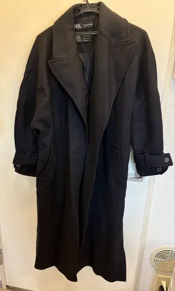 ZARA 블랙 롱 코트 벨트 포함