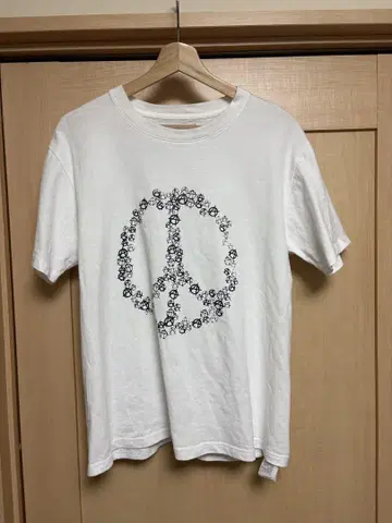 future archive peace logo tee