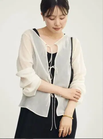 plage 플라주 SHEER STRING 블라우스 시어 리본 화이트
