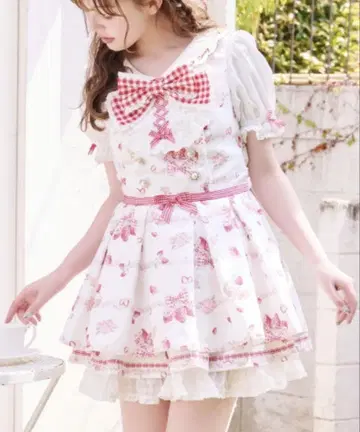 LIZLISA Creamy Berry 패턴 셋업 화이트