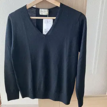 택 포함 새상품 UNITED ARROWS 울 V넥 스웨터 16G