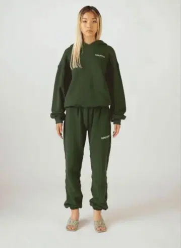 IUNLEASH 다크 그린 셋업