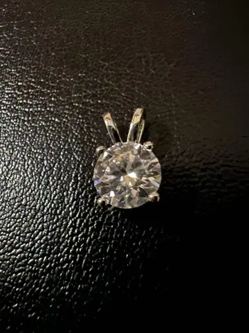 실버 모이사나이트 펜던트