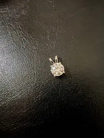 실버 모이사나이트 펜던트