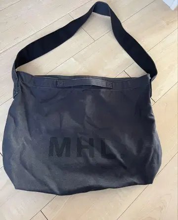 MHL. 마가렛 호웰 숄더백 블랙