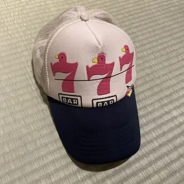 핑크색 새와 7 디자인 캡