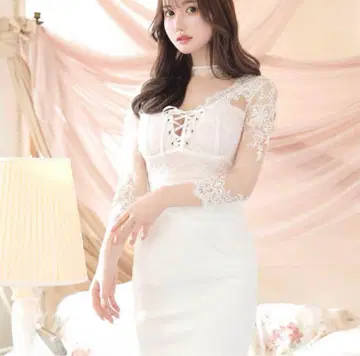 화이트 레이스업 타이트 드레스