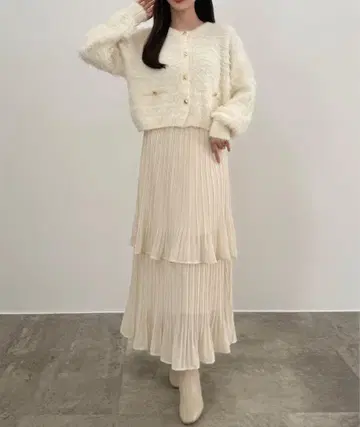 cenea 골드 버튼 샤기 니트 가디건 + 플리츠 스커트 set