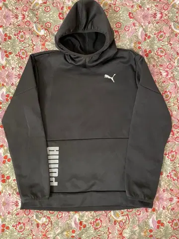 PUMA 블랙 후드 부착 후드티