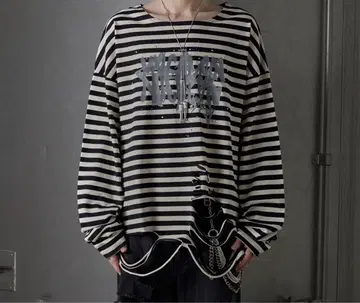 GRANCY 올 패턴 큐빅 그래픽 롱 T 블랙 보더 S