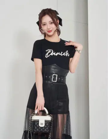 Darich 자수 펄 T셔츠