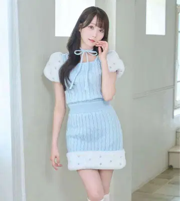 RoseMuse 퍼 포인트 니트 미니 세트업 색스