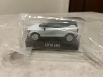 VOLVO EX30 미니카 클라우드 블루