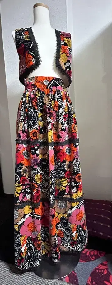 꽃무늬 벨로아 맥시 스커트&베스트 세트