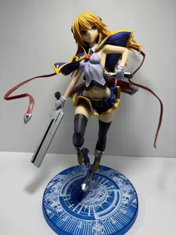 BLAZBLUE 노엘=버밀리온 1/7 스케일 피규어