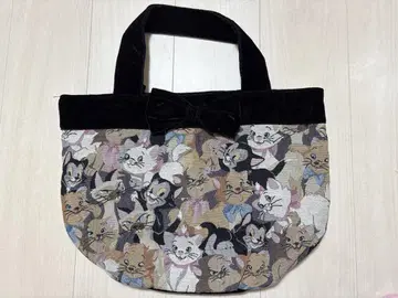 디즈니 고양이 자수 핸드백