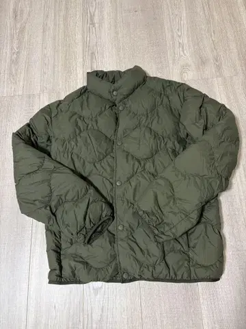 UNIQLO 울트라 라이트 다운 자켓 올리브 그린 S