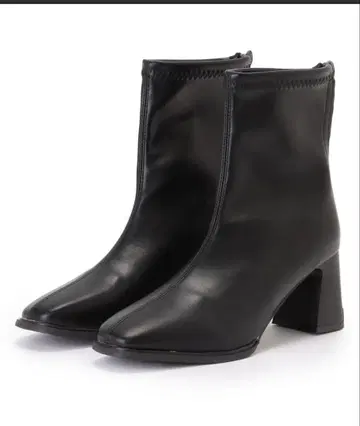 블랙 힐이 달린 숏부츠
